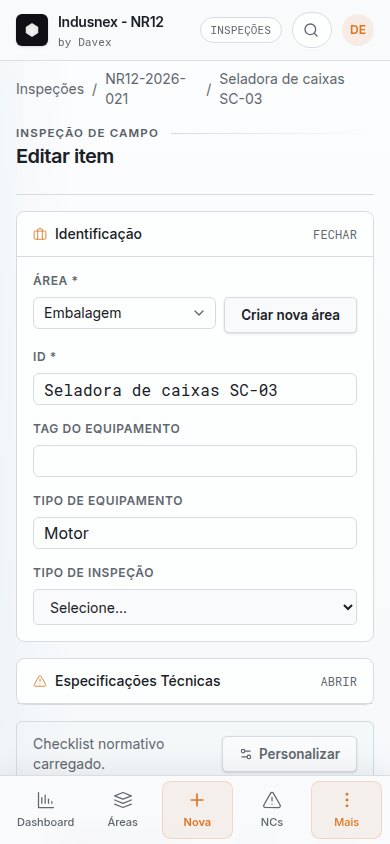 Aplicativo da Indusnex em celular exibindo o checklist da NR 12 durante a inspeção em campo.